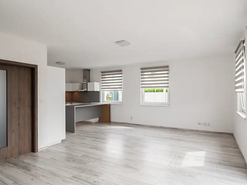 Pronájem rodinného domu 106 m², pozemek 701 m², Postřižín – náhled fotky 3