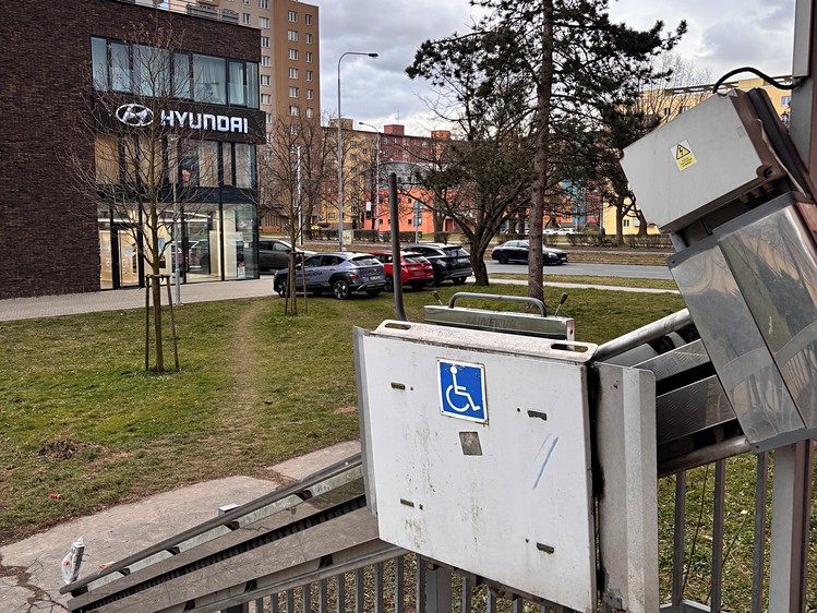 Pronájem bytu 2+kk, 37 m² (14 z 15)