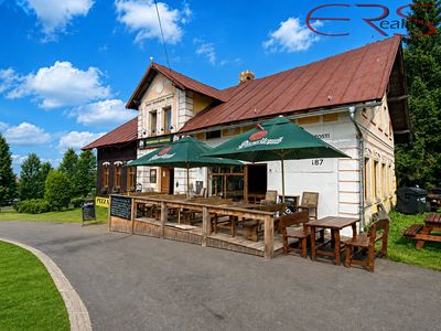Prodej rodinného domu 323 m², pozemek 1166 m²