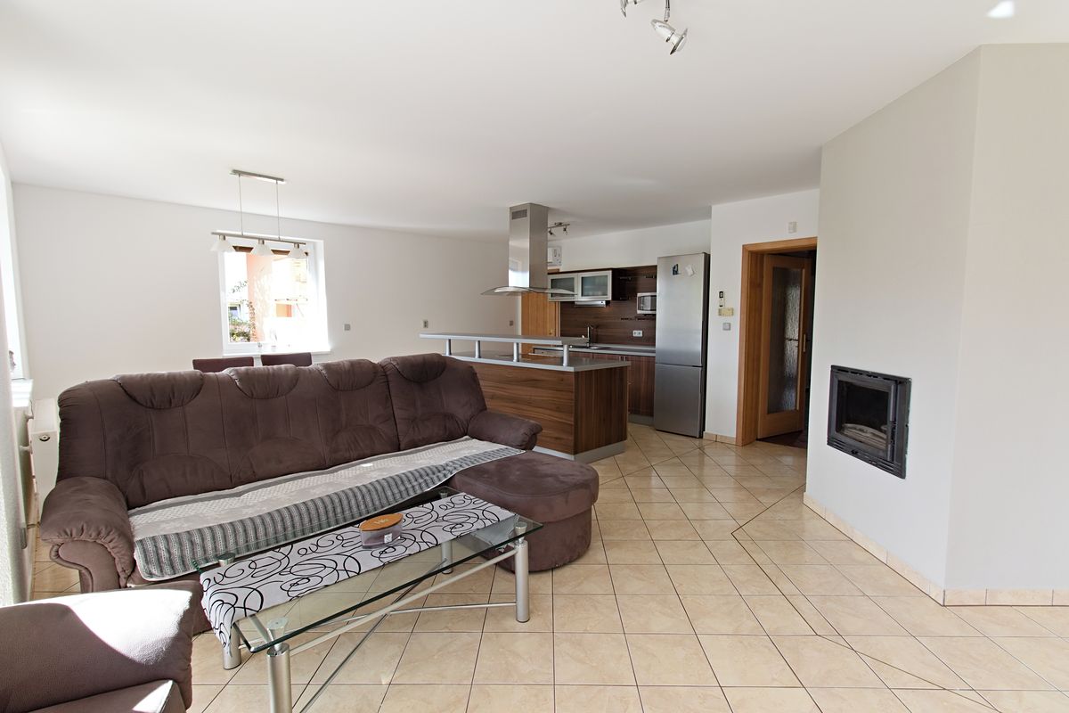 Pronájem rodinného domu 106 m², pozemek 1000 m² – fotografie 4