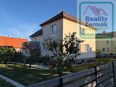 Prodej vícegeneračního domu 300 m², pozemek 830 m²