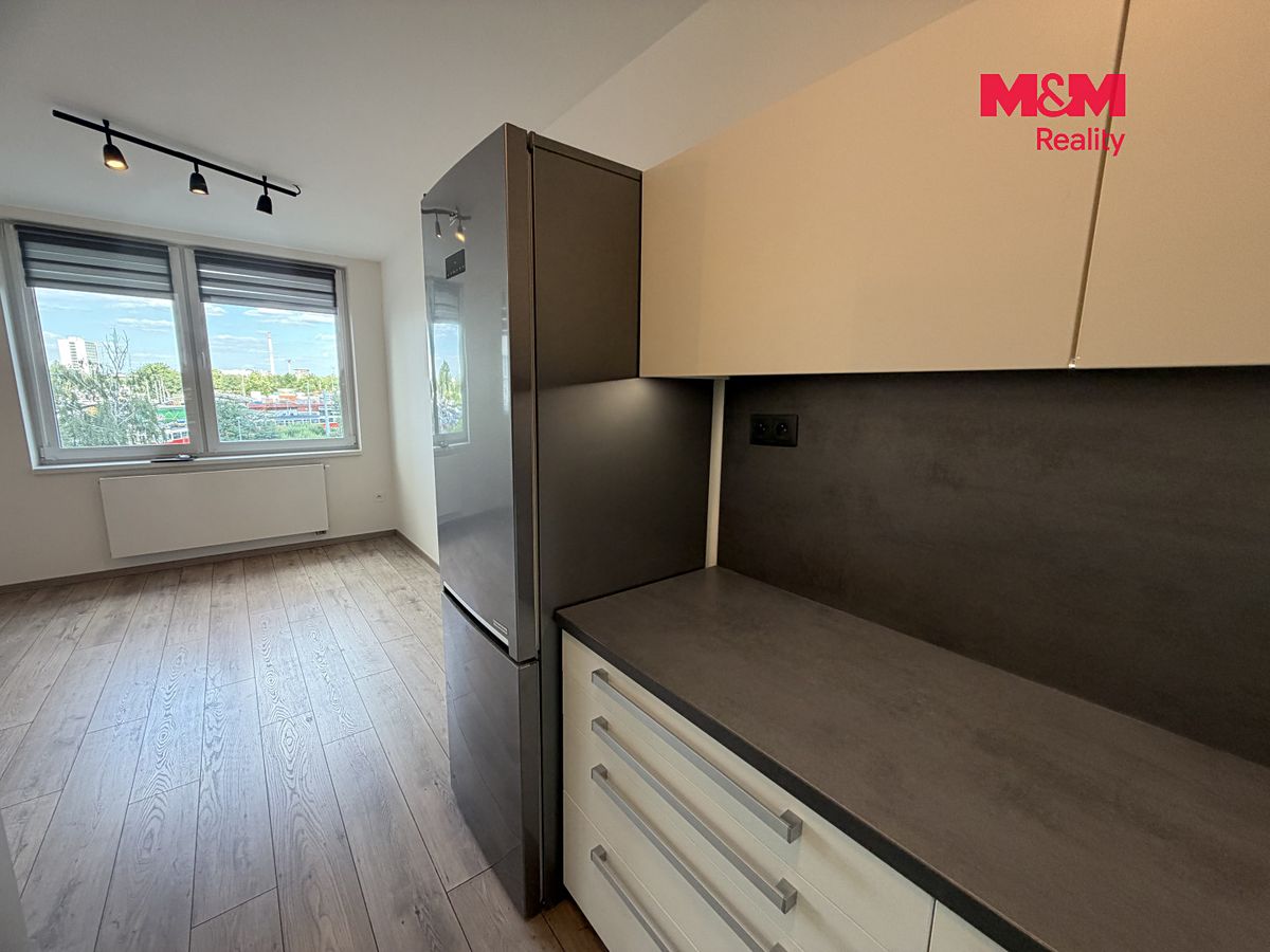 Pronájem bytu 2+kk 52 m² – fotografie 3