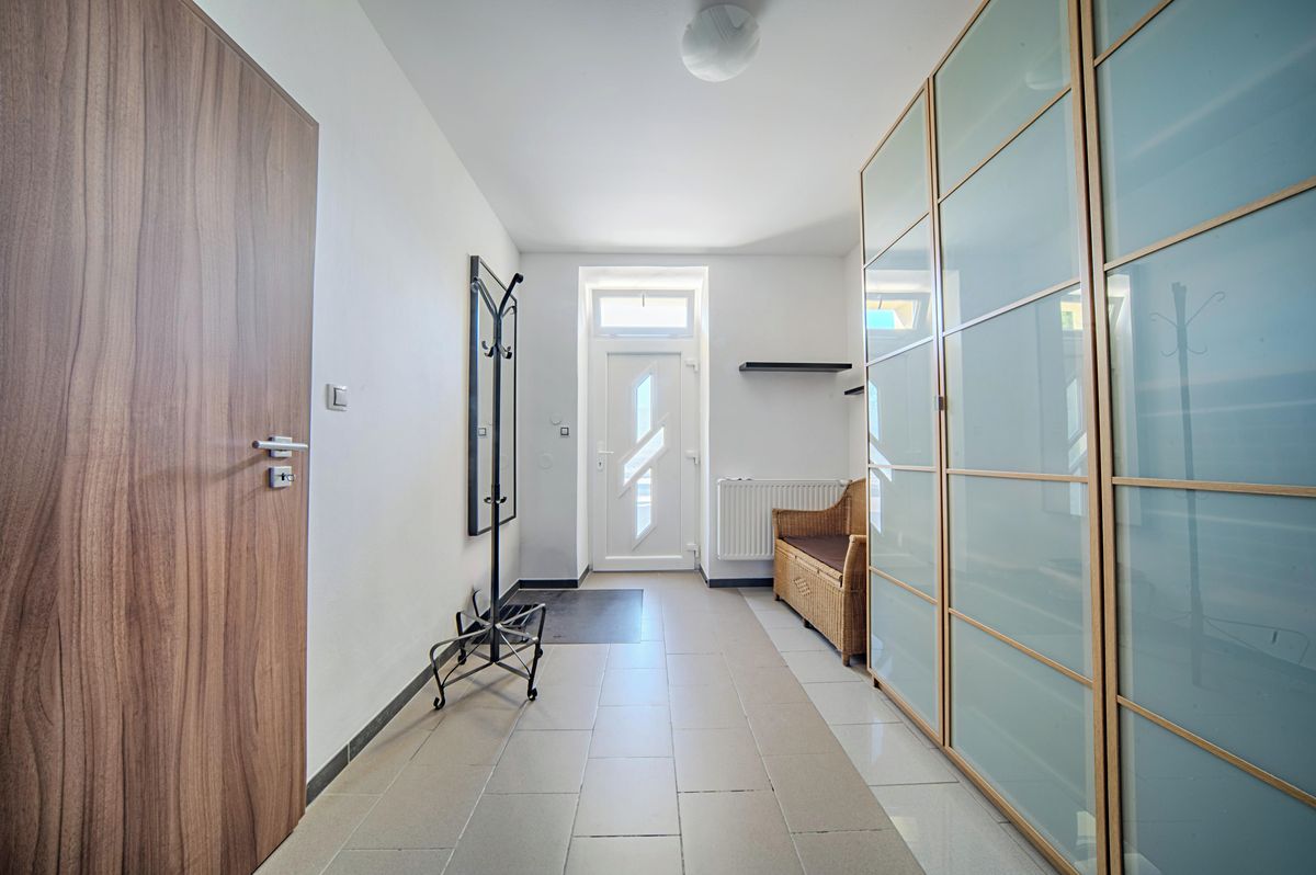 Prodej rodinného domu 72 m², pozemek 769 m² – fotografie 3