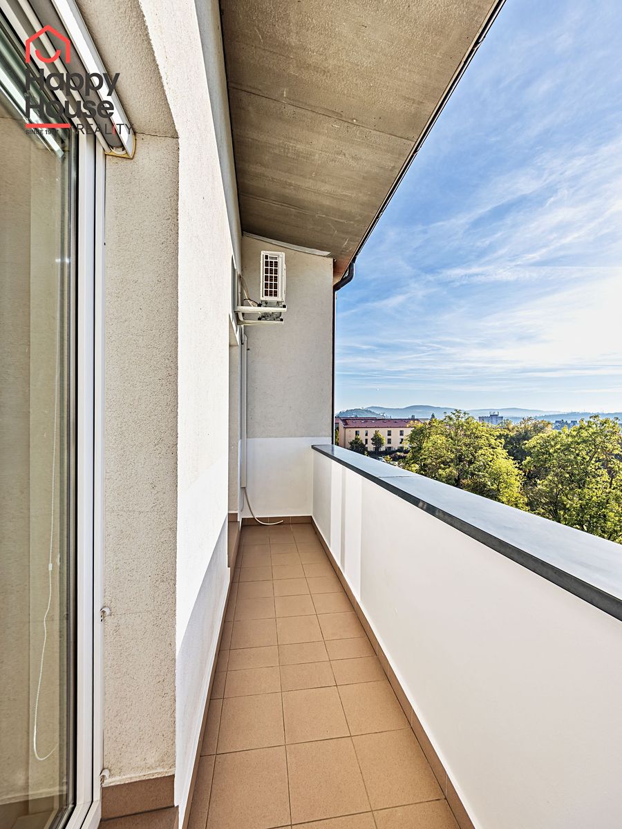 Pronájem bytu 2+kk 49 m² – fotografie 2
