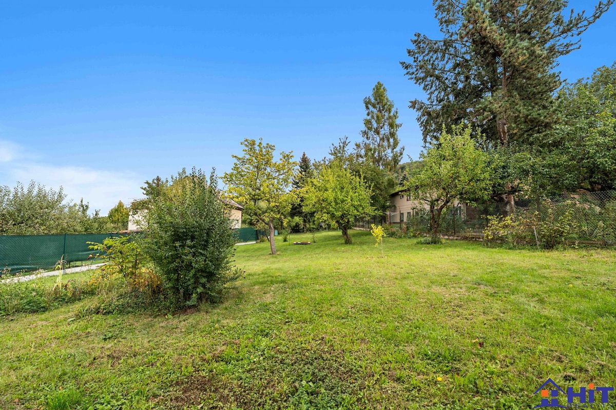Prodej stavebního pozemku 827 m² – fotografie 4