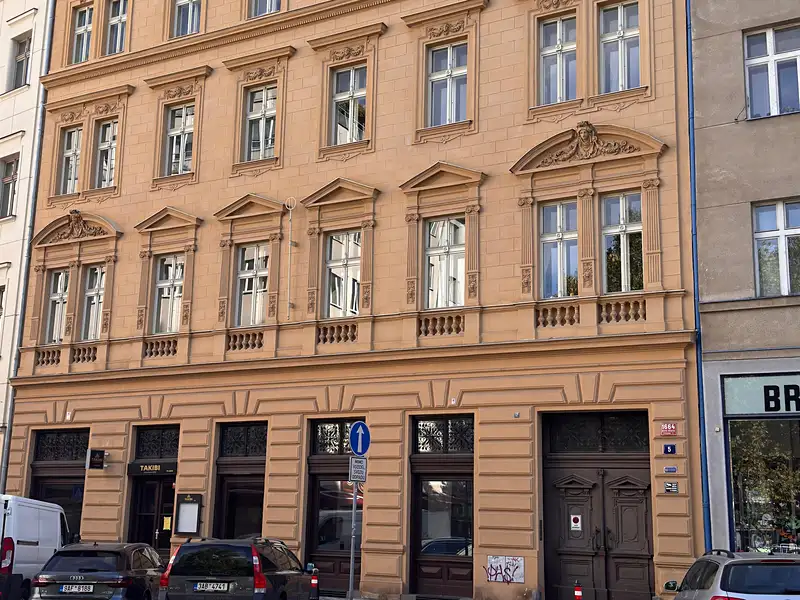 Pronájem obchodního prostoru 130 m², Praha – náhled fotky 1