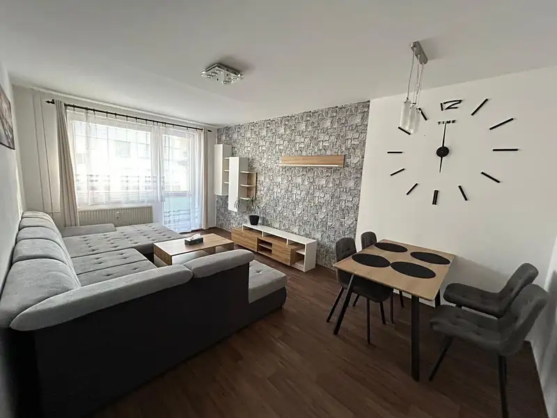 Pronájem bytu 3+1 72 m², Týn nad Vltavou – náhled fotky 2