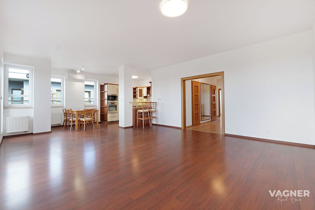 Pronájem bytu 3+kk 96 m² – fotografie 3
