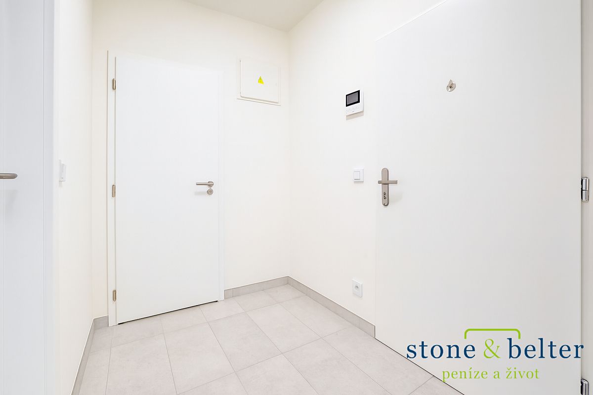 Pronájem bytu 1+kk 31 m² – fotografie 4