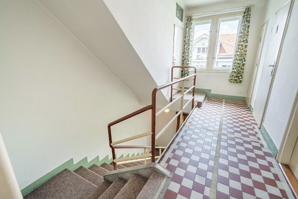 Prodej rodinného domu 300 m², pozemek 670 m² – fotografie 2