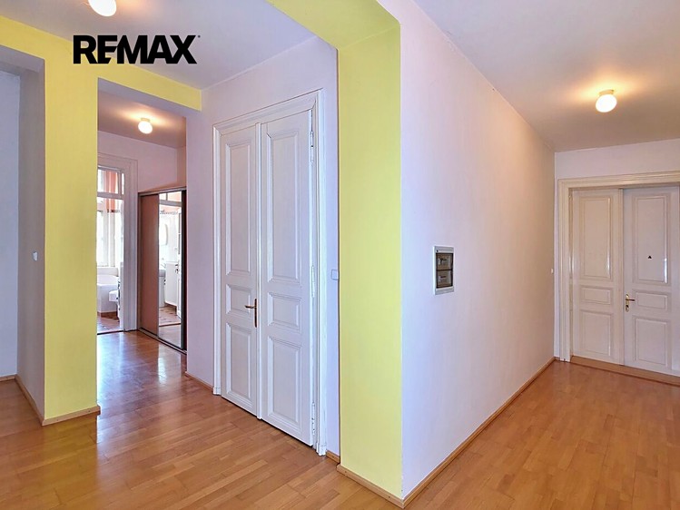 Будинок на продаж, 683 м² (36 з 53)