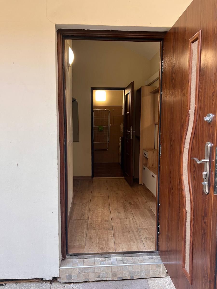 Pronájem bytu 1+1 40 m² – fotografie 3