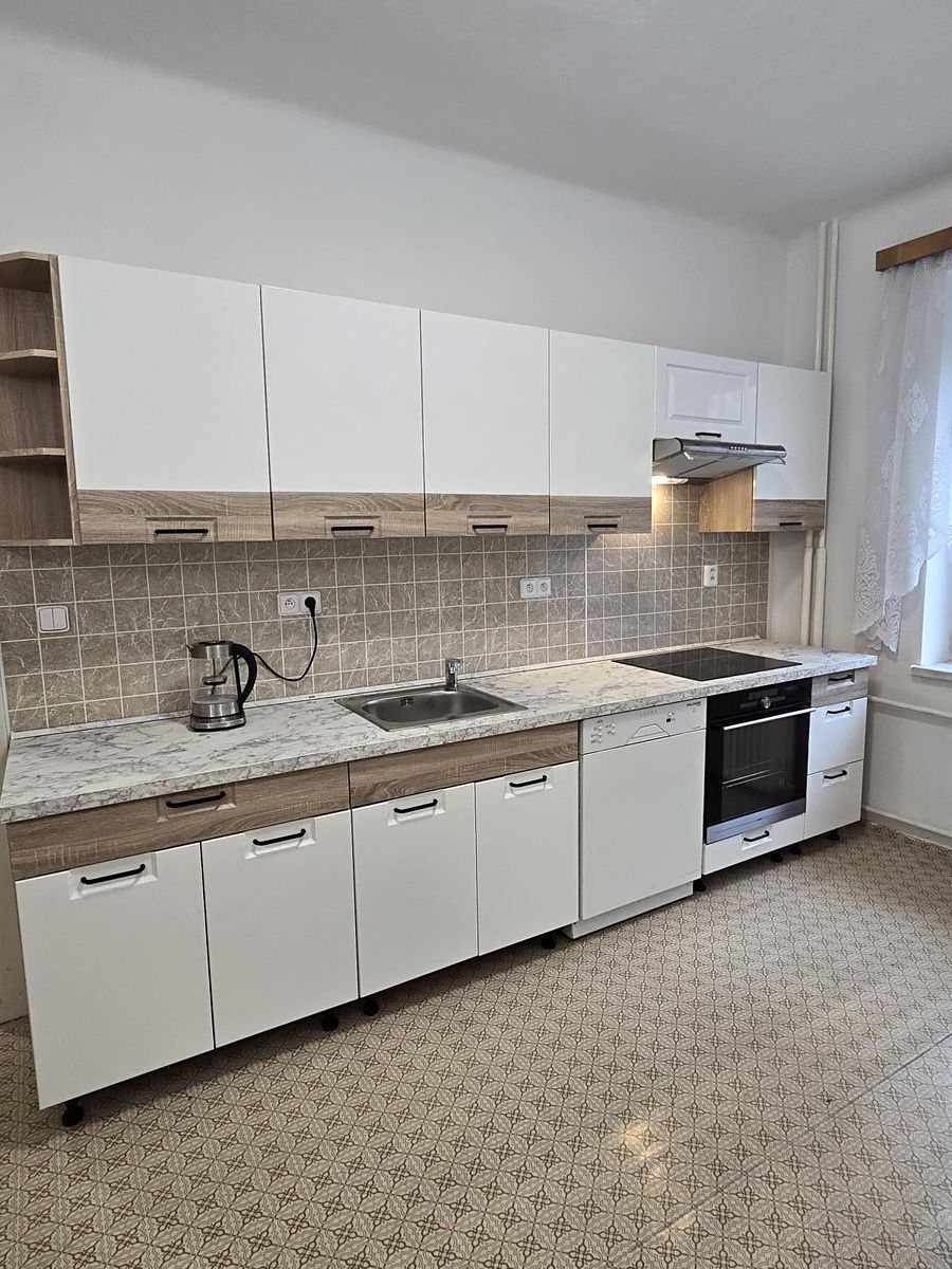 Pronájem rodinného domu 70 m², pozemek 335 m² – fotografie 2