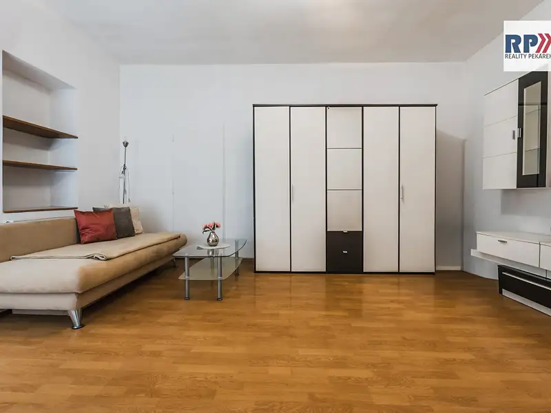 Prodej bytu 2+1 60 m², Praha – náhled fotky 3