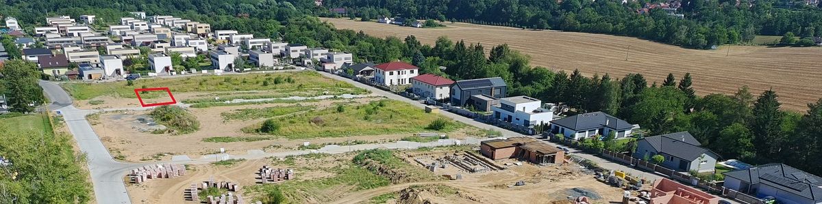 Prodej stavebního pozemku 693 m² – fotografie 4