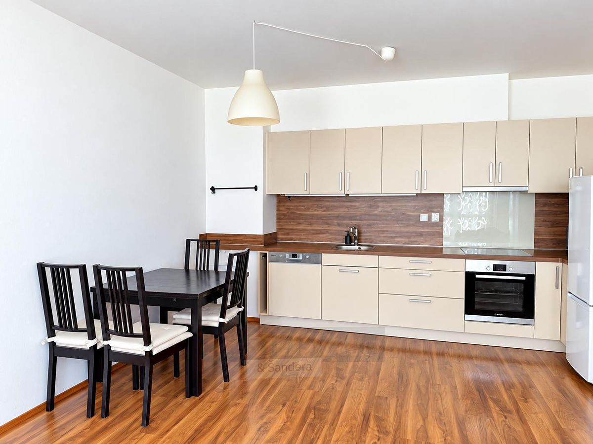 Pronájem bytu 2+kk 58 m² – fotografie 4