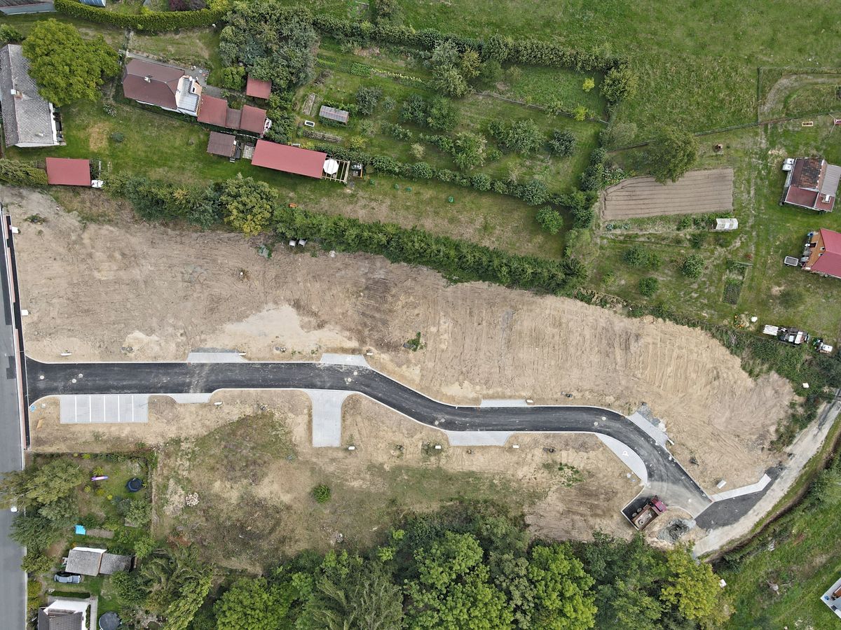 Prodej stavebního pozemku 583 m² – fotografie 2
