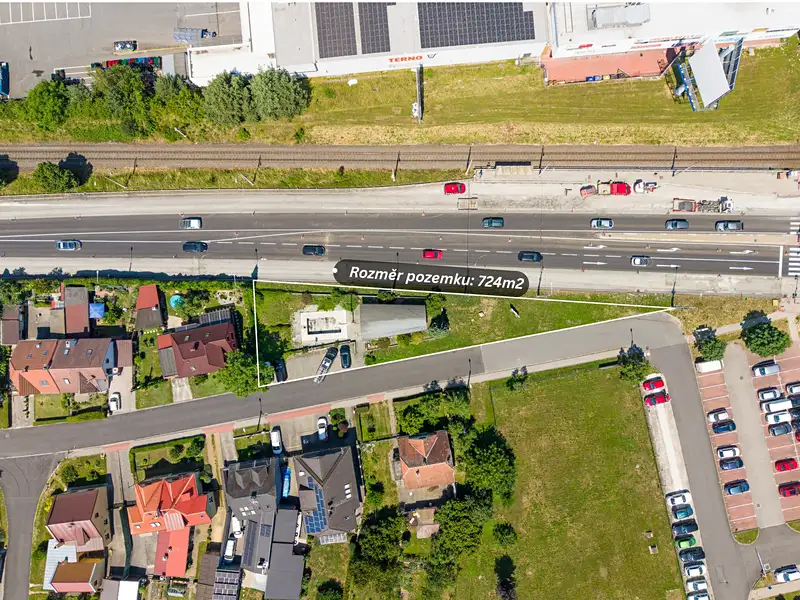 Prodej komerčního pozemku 724 m², Zlín – náhled fotky 1