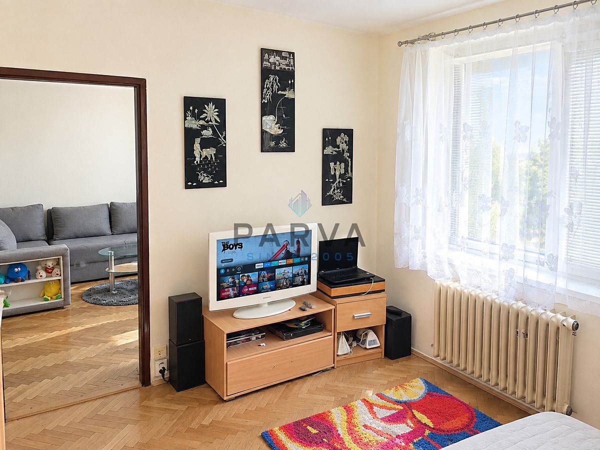 Pronájem bytu 2+1 55 m² – fotografie 3