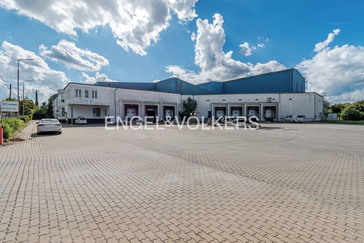 Pronájem skladového prostoru 4712 m²