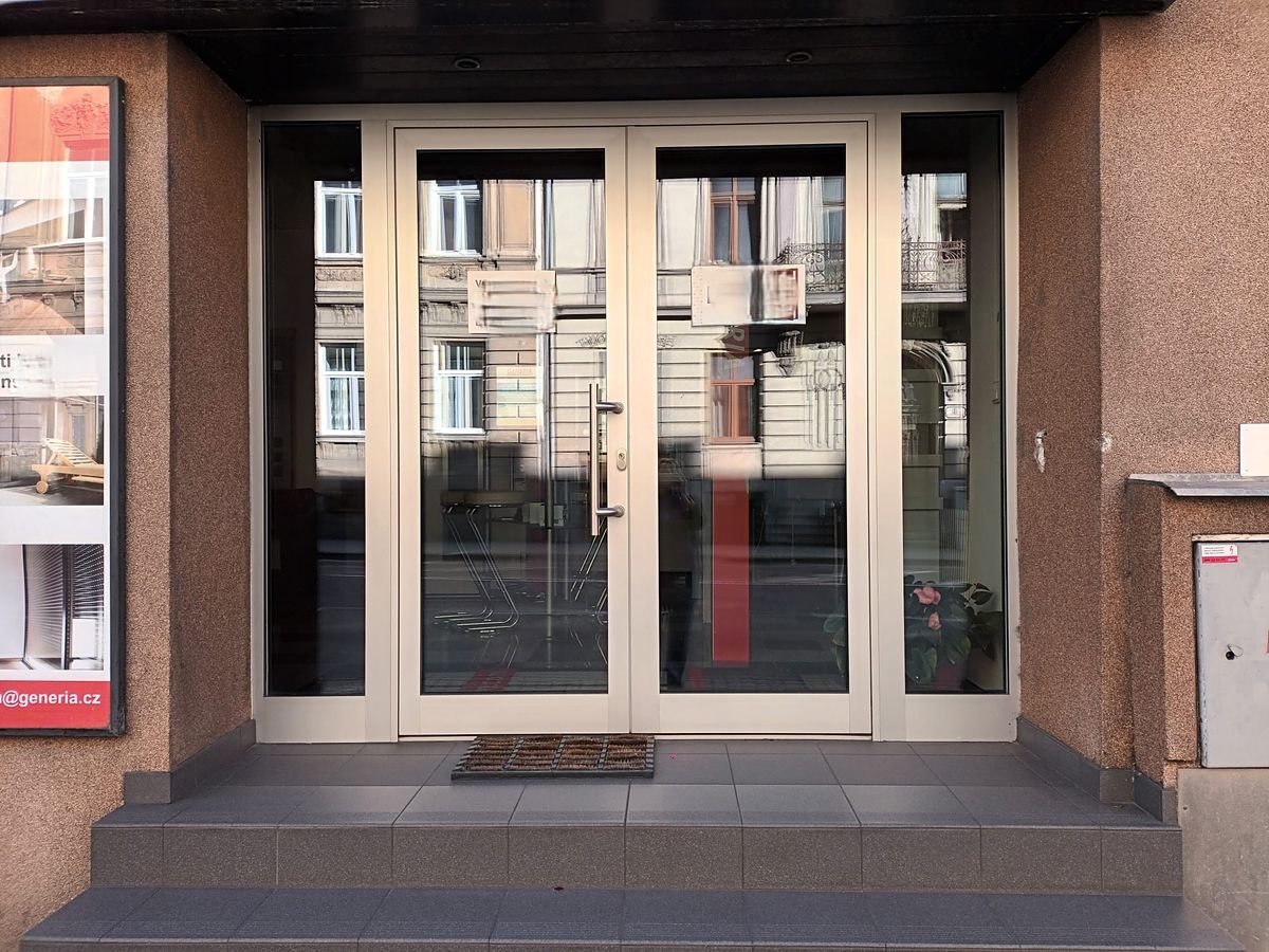 Pronájem obchodního prostoru 150 m² – fotografie 3