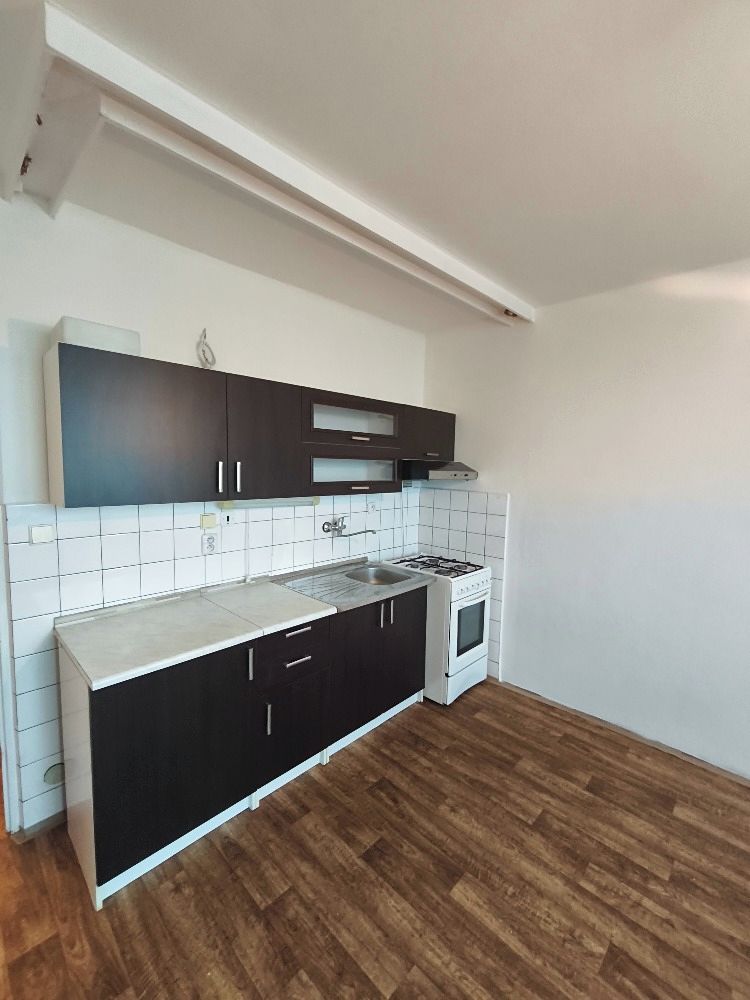 Pronájem bytu 1+1 36 m² – fotografie 3