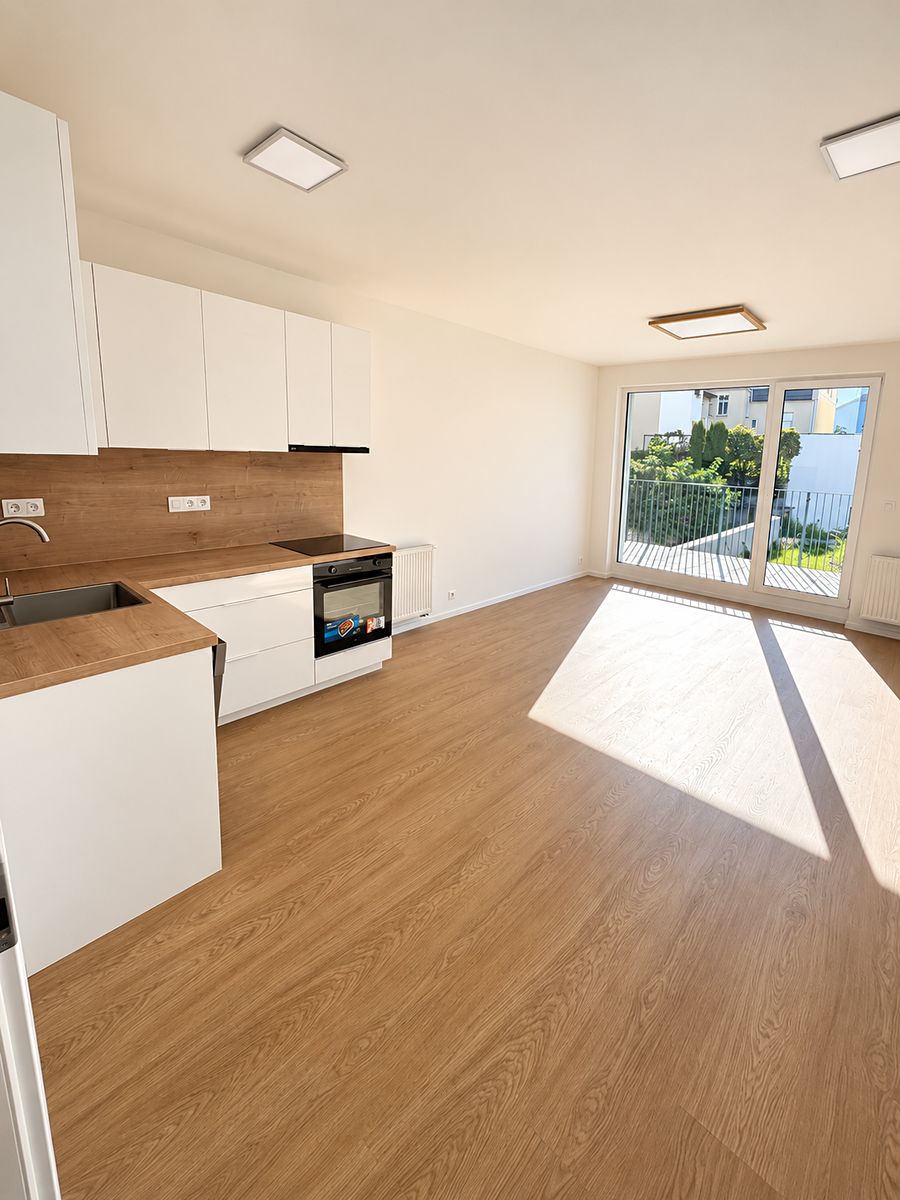 Pronájem bytu 2+kk 46 m² – fotografie 3