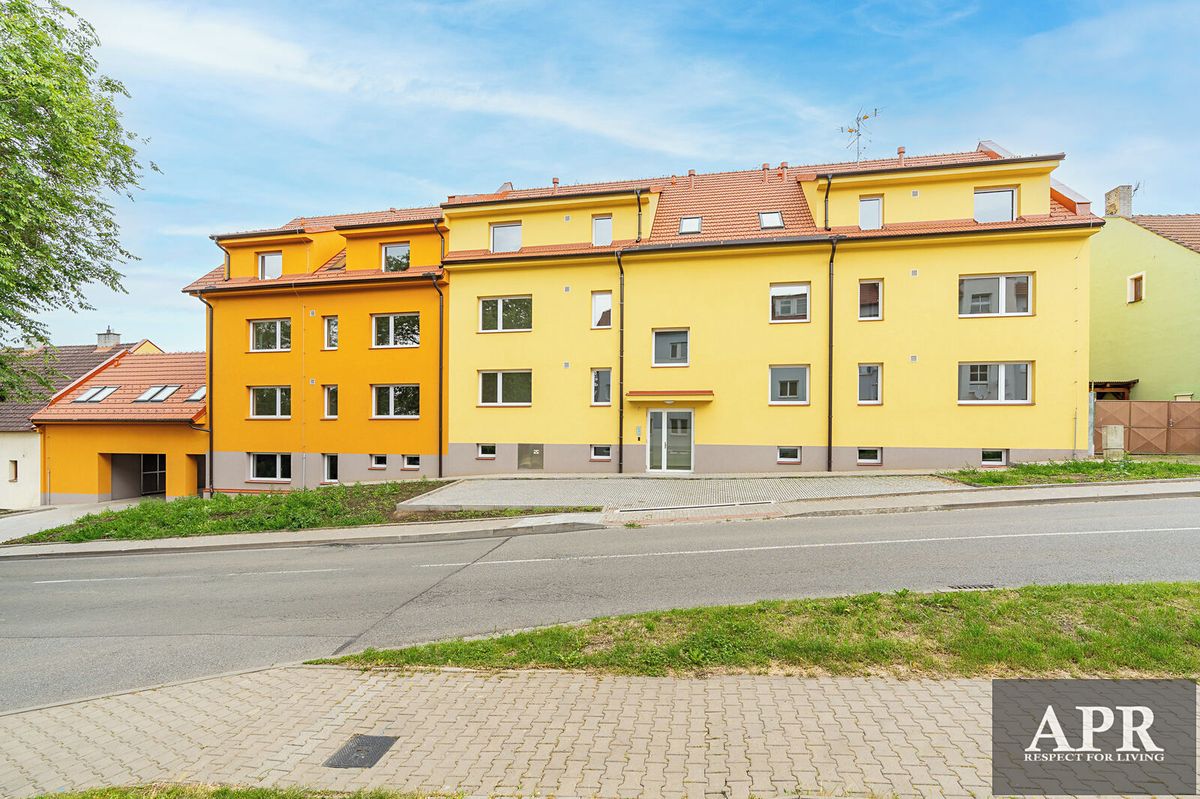 Pronájem bytu 1+kk 43 m² – fotografie 2