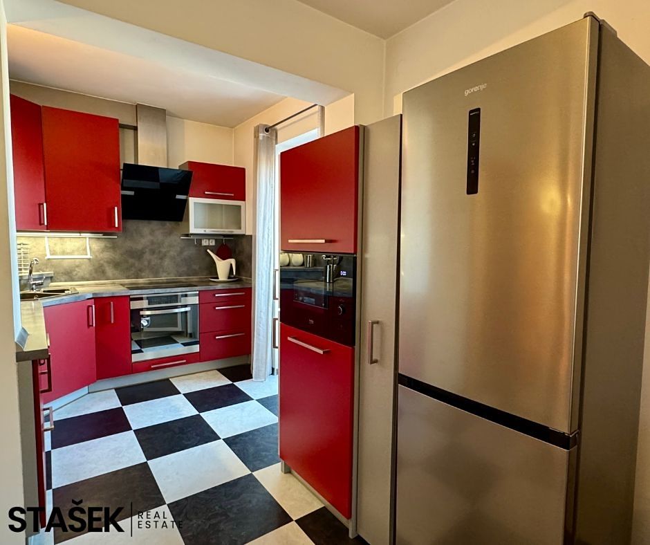 Pronájem bytu 2+kk 87 m² – fotografie 3