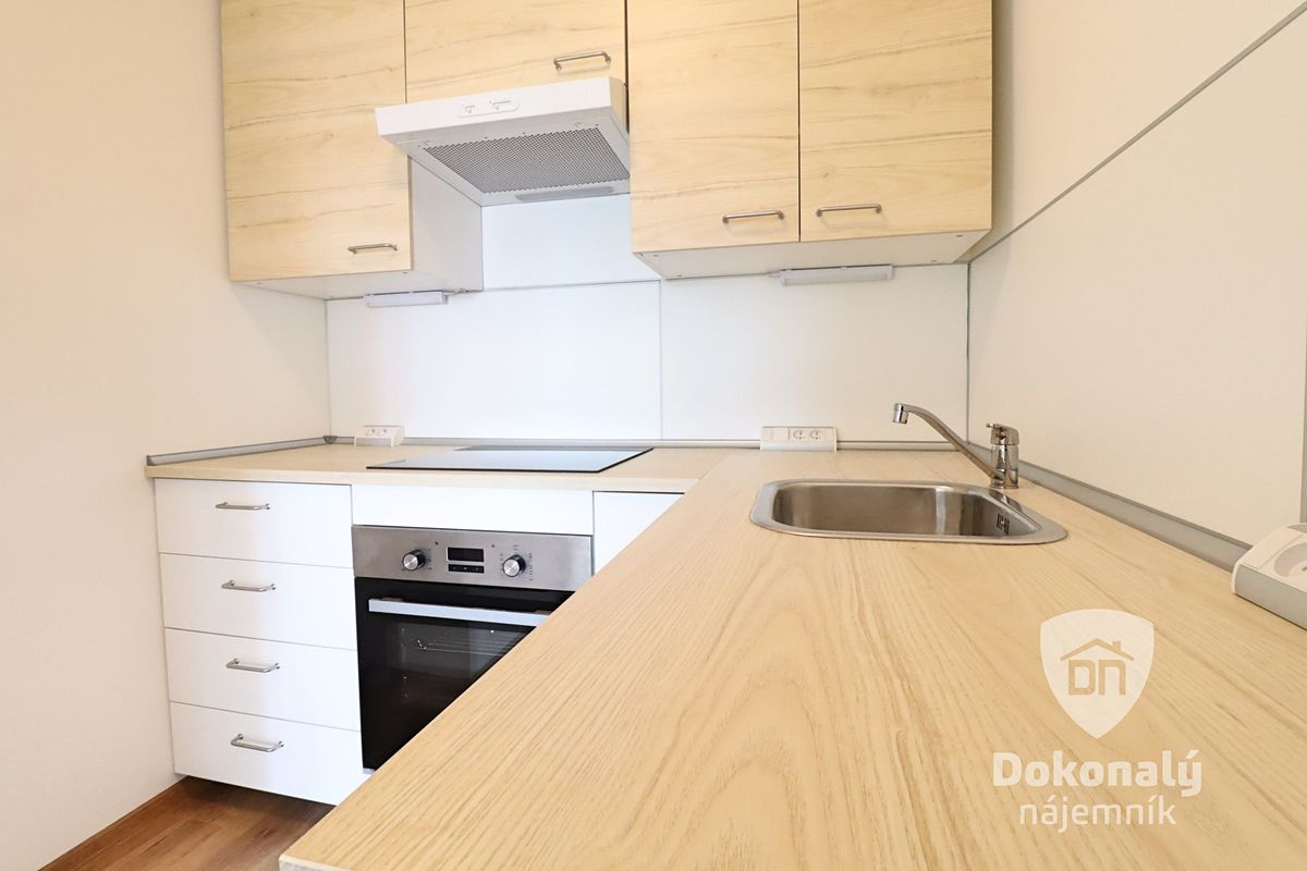 Pronájem bytu 2+kk 40 m² – fotografie 4