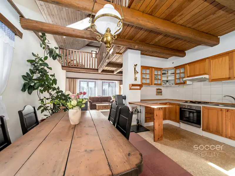 Pronájem rodinného domu 180 m², pozemek 1662 m², Dobrovice – náhled fotky 2