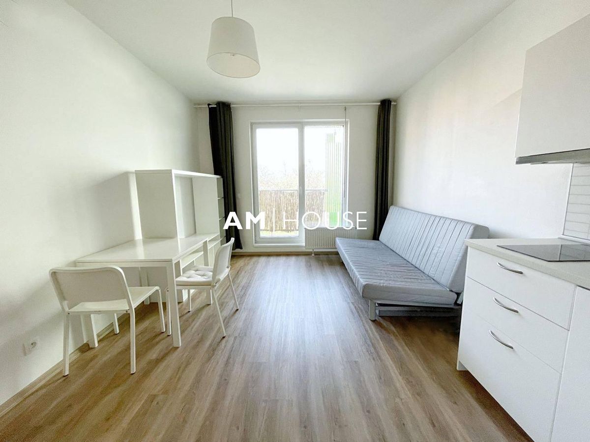 Pronájem bytu 1+kk 28 m² – fotografie 2