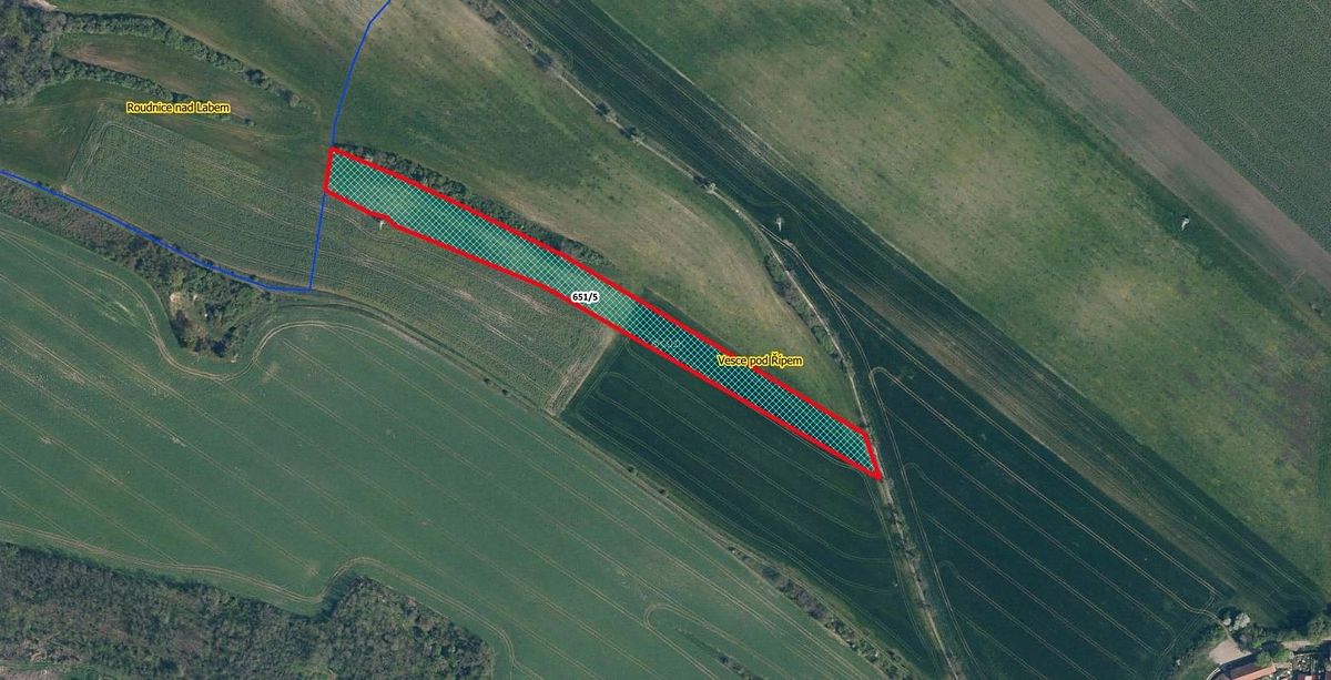 Prodej pole 10600 m², Krabčice – fotka 1 z 3