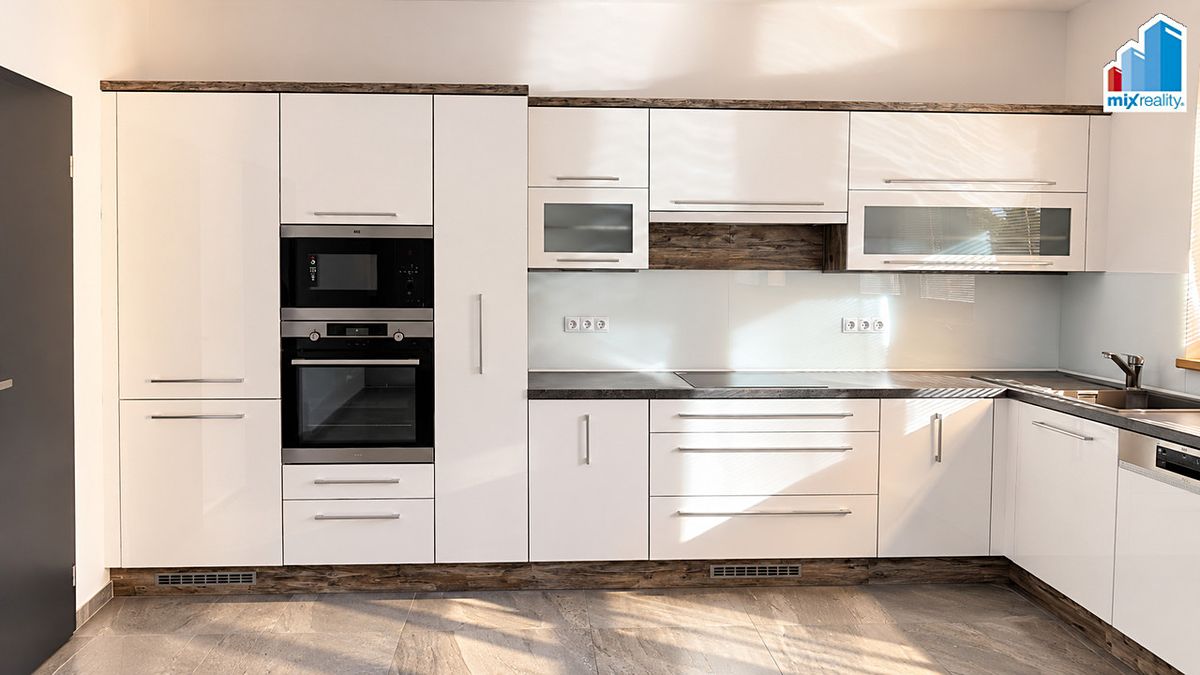 Pronájem bytu 2+kk 70 m² – fotografie 3