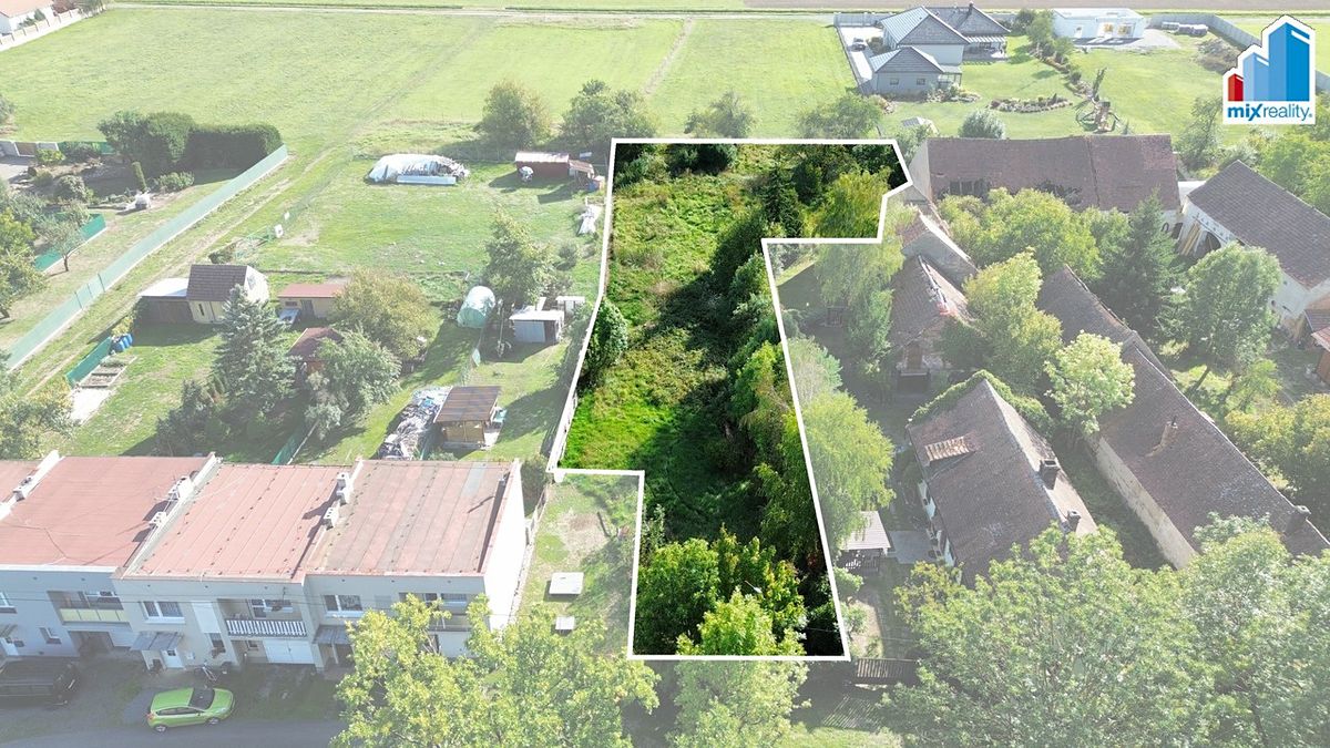 Prodej stavebního pozemku 1613 m²