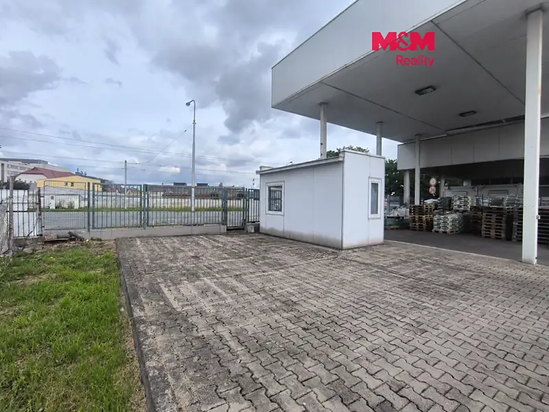 Pronájem pozemku 85 m², Hradec Králové – náhled fotky 1