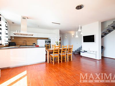 Prodej rodinného domu 250 m², pozemek 1421 m²