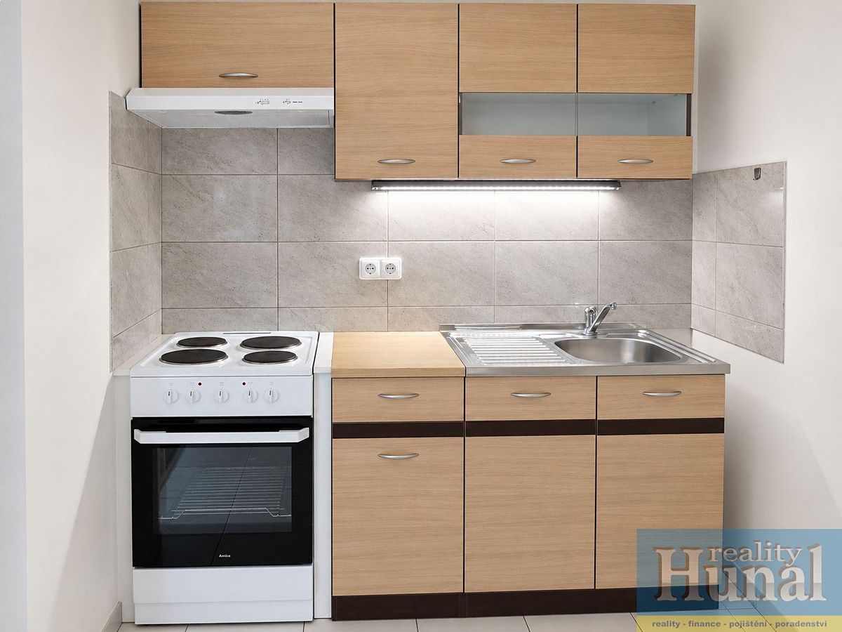 Pronájem bytu 1+kk 30 m²