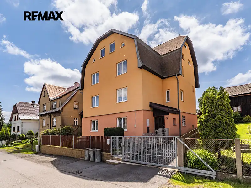 Prodej rodinného domu 328 m², pozemek 758 m², Vejprty – náhled fotky 1