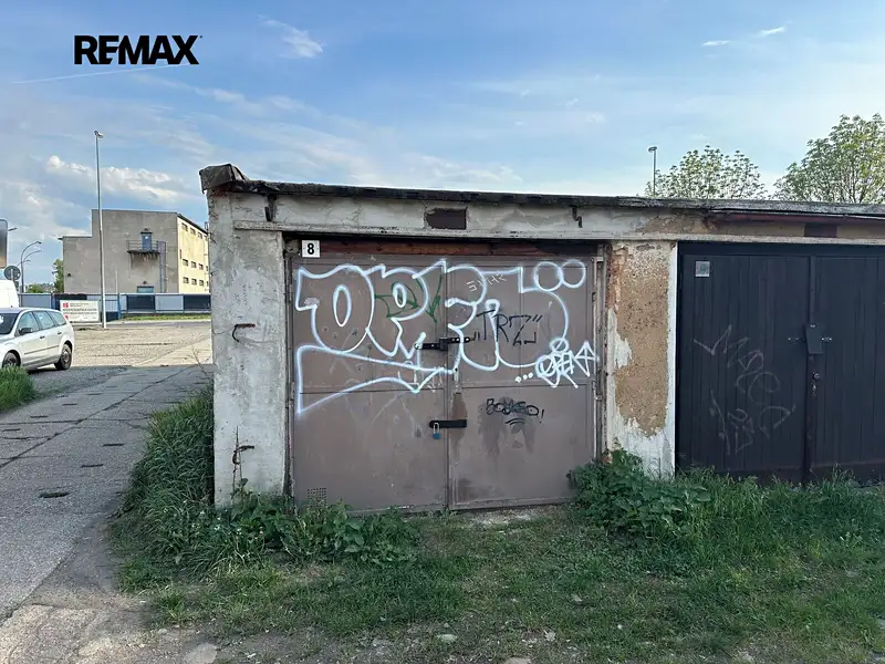 Prodej garáže 18 m², Praha – náhled fotky 2