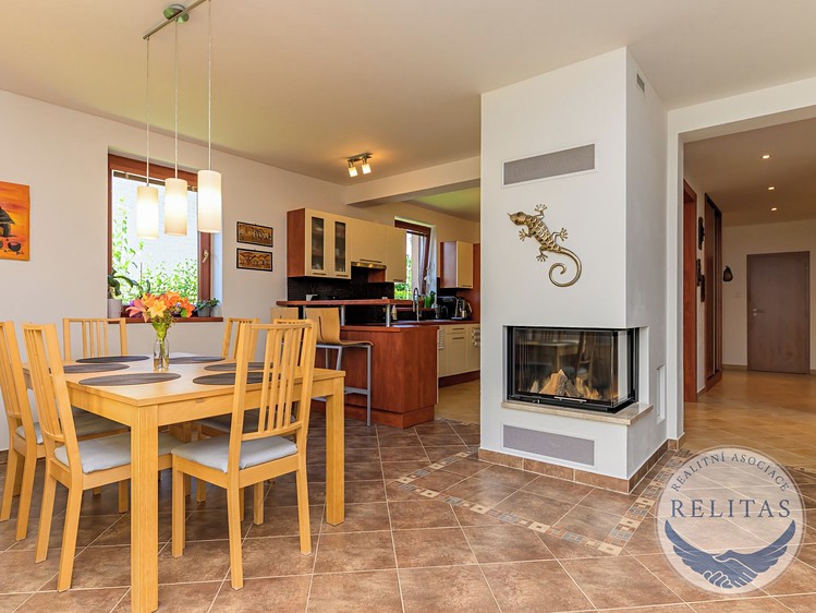 Prodej domu, 229 m² (4 z 32)