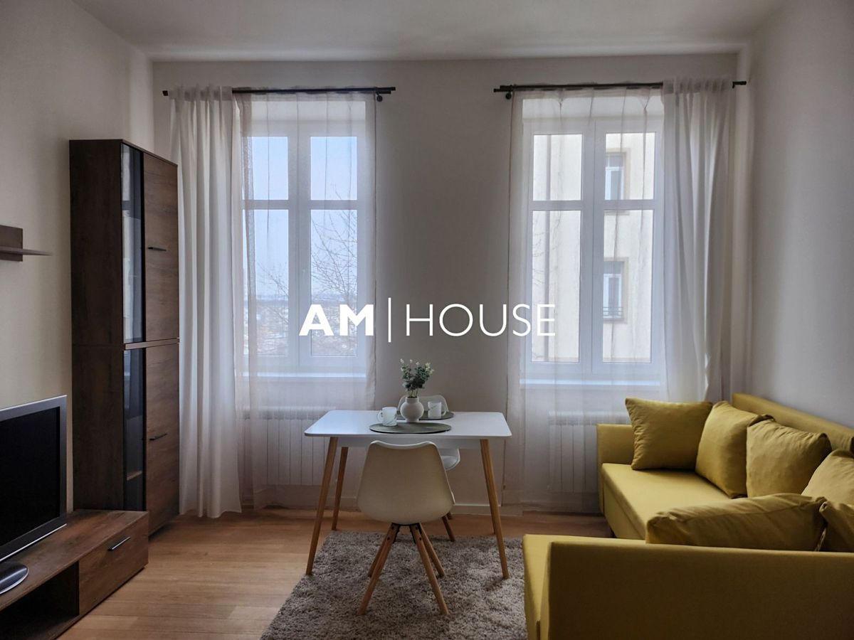 Pronájem bytu 2+kk 40 m² – fotografie 3