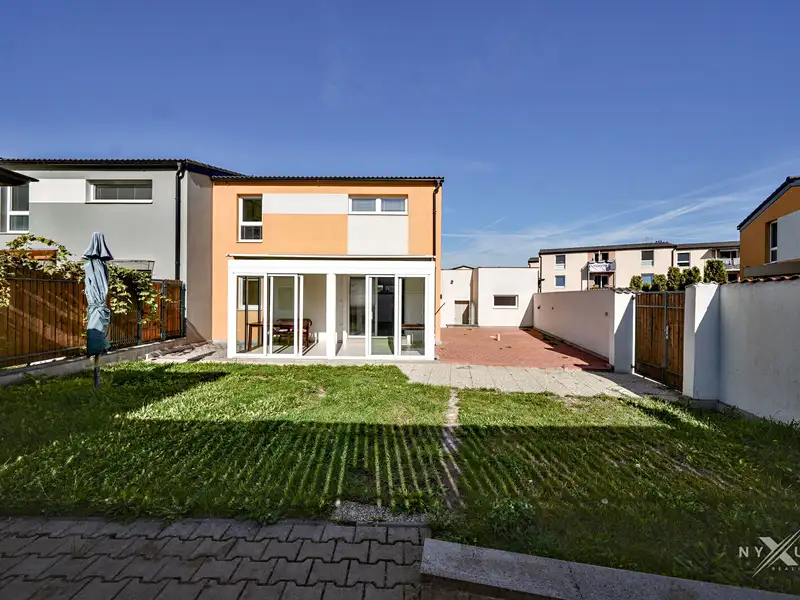 Pronájem rodinného domu 117 m², pozemek 306 m², Hostouň – náhled fotky 1