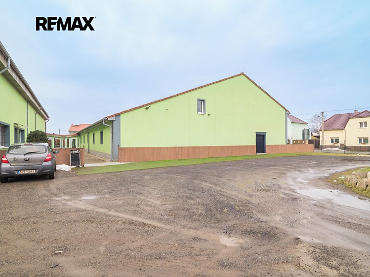 Комерційне приміщення в оренду, 924 м² (33 з 34)