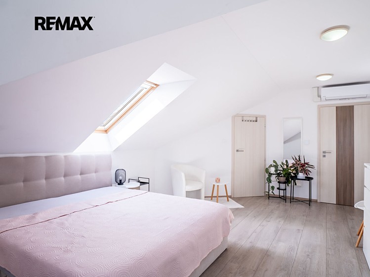 Prodej domu, 300 m² (16 z 31)
