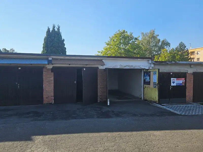 Prodej garáže 18 m², Zlín – náhled fotky 3