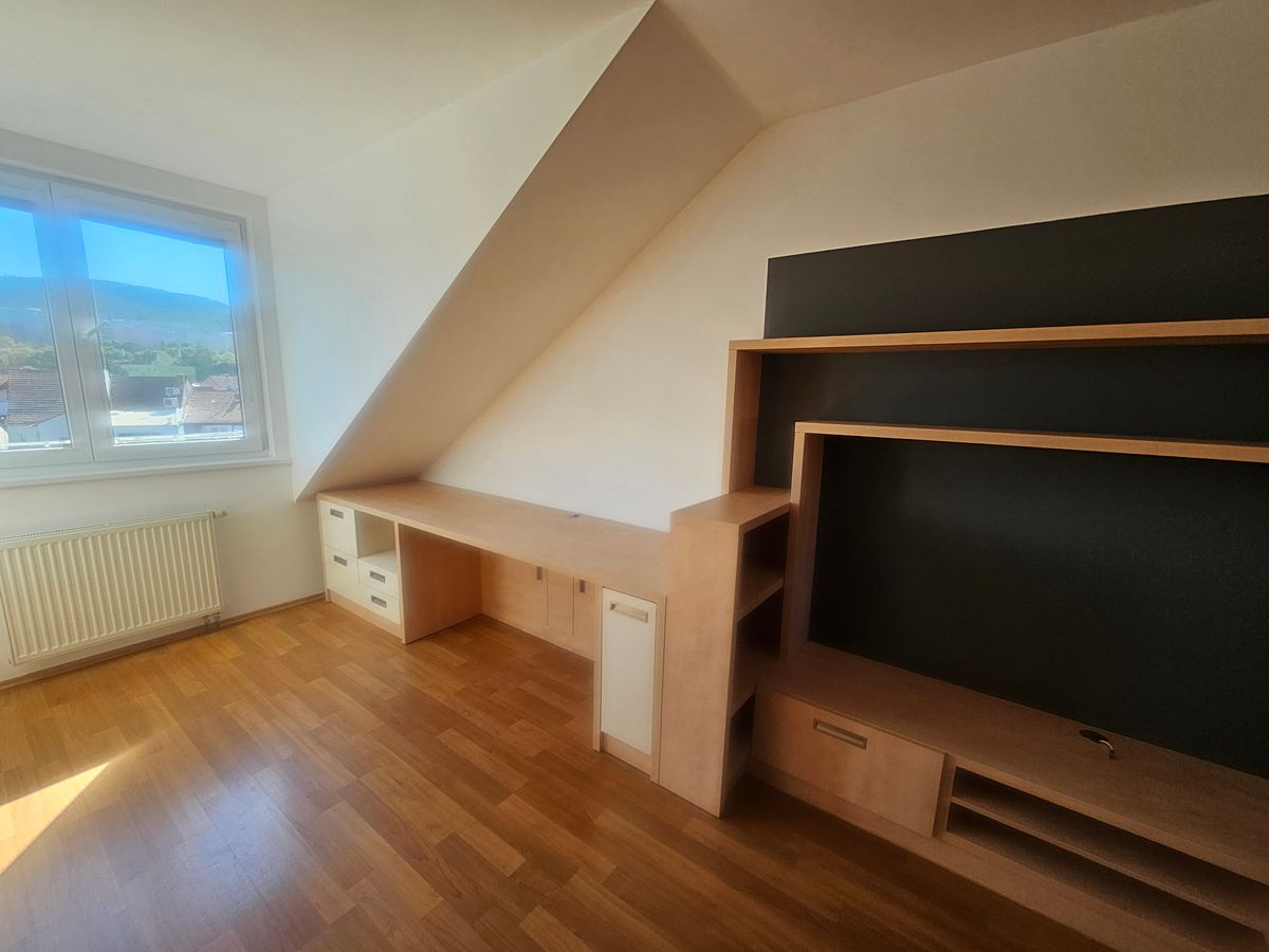 Pronájem bytu 2+kk 68 m² – fotografie 3