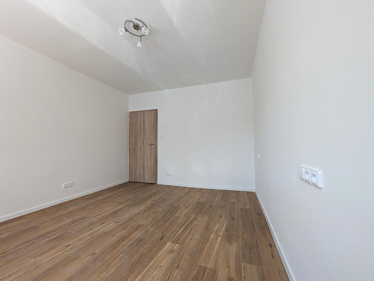 Pronájem bytu 3+1, 85 m² (13 z 17)