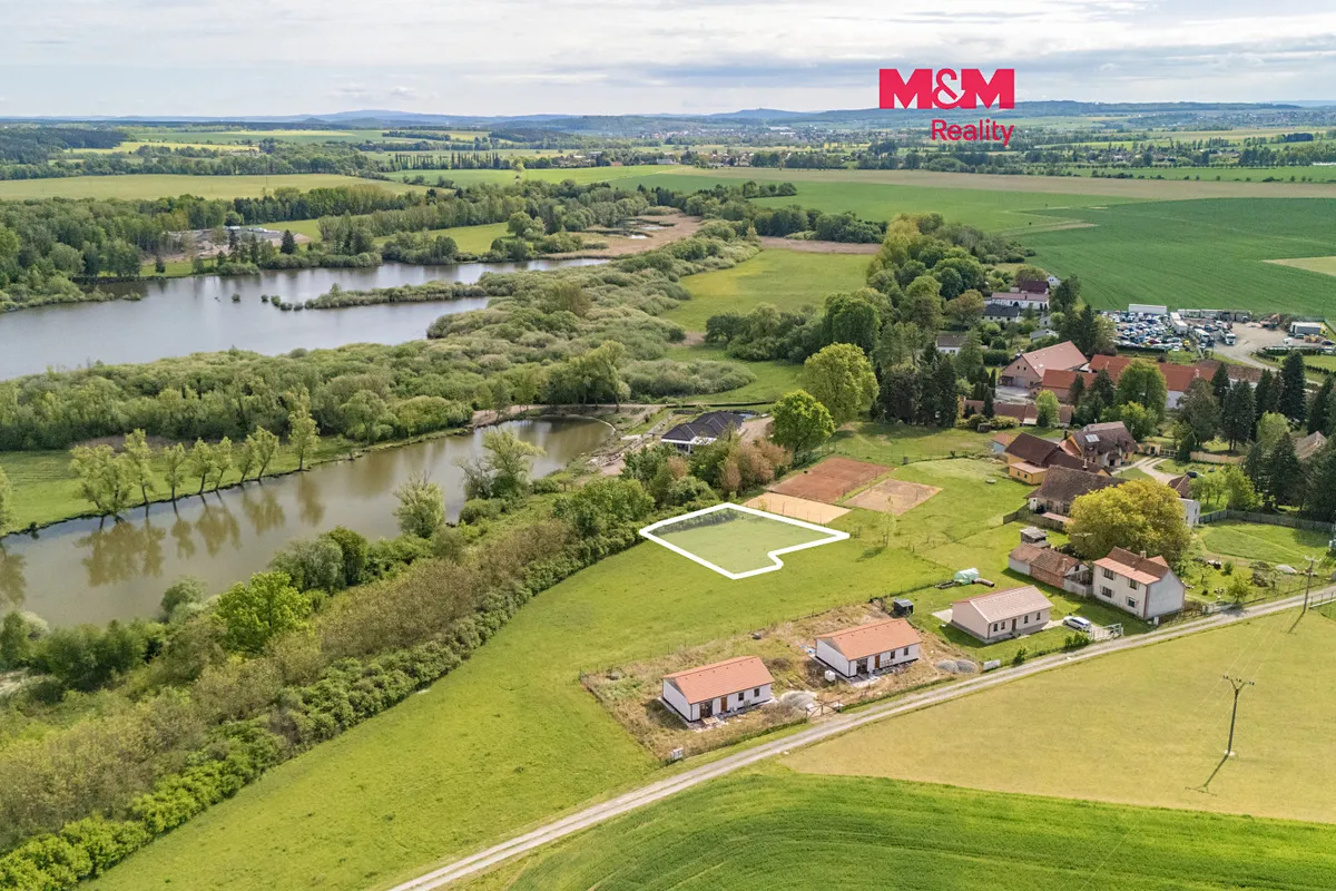Prodej stavebního pozemku 951 m²