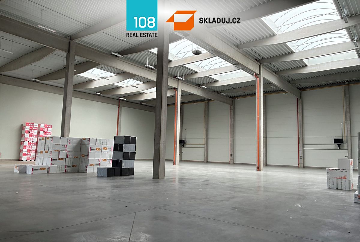 Pronájem skladového prostoru 1900 m² – fotografie 3